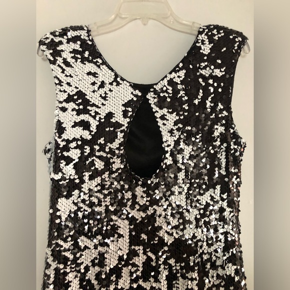 Cocktail sequins dress - Picture 2 of 3